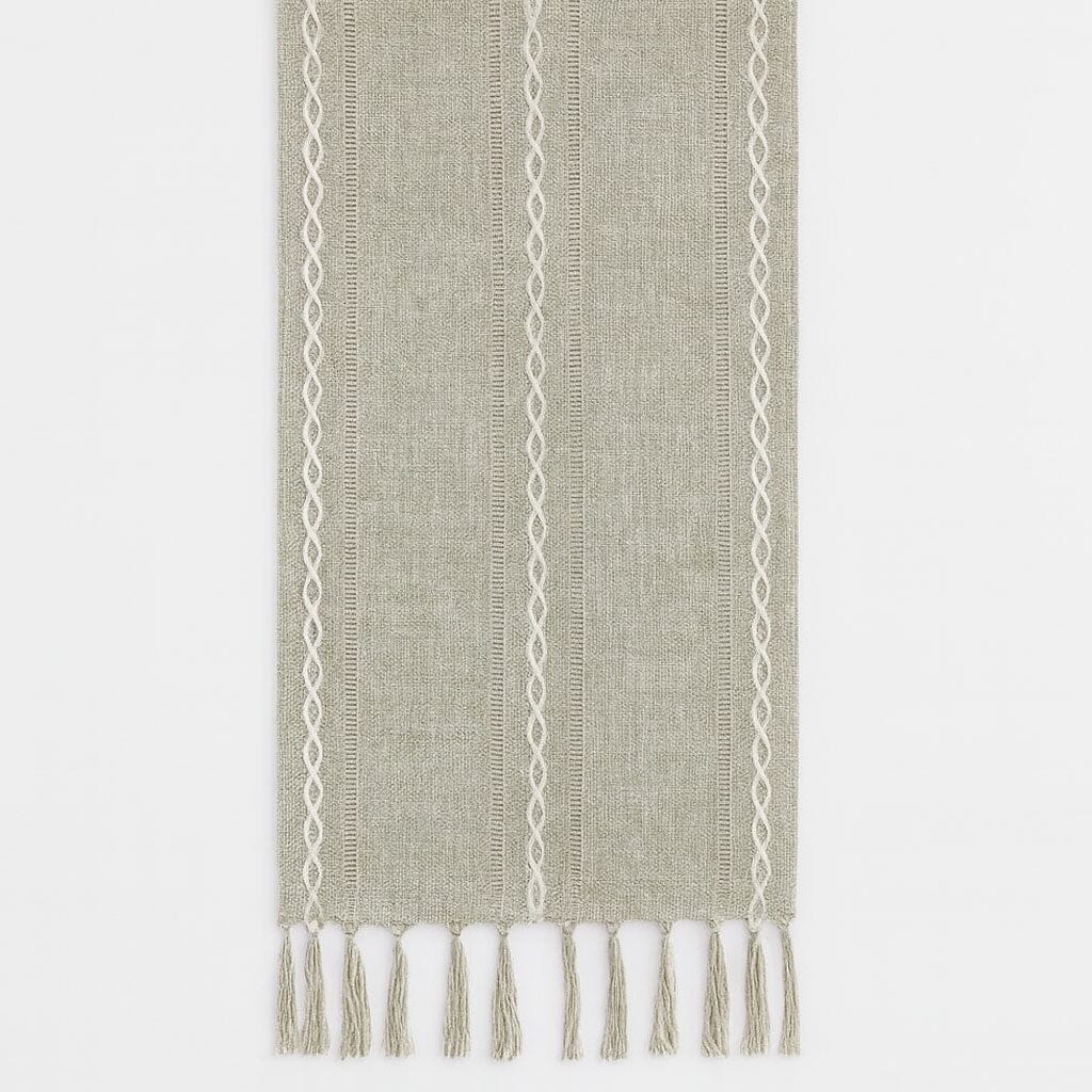 Caminho de Mesa Linho Natural com Acabamento Artesanal Caminho de Mesa Linho Natural com Acabamento Artesanal Doca Verde 35x160cm