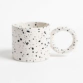 Caneca de Cerâmica com Pintura Salpicada e Alça Redonda Caneca de Cerâmica com Pintura Salpicada e Alça Redonda Doca