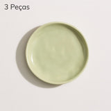 Conjunto de Pratos de Sobremesa em Cerâmica Colorida 3 Peças Conjunto de Pratos de Sobremesa em Cerâmica Colorida 3 Peças Doca Verde