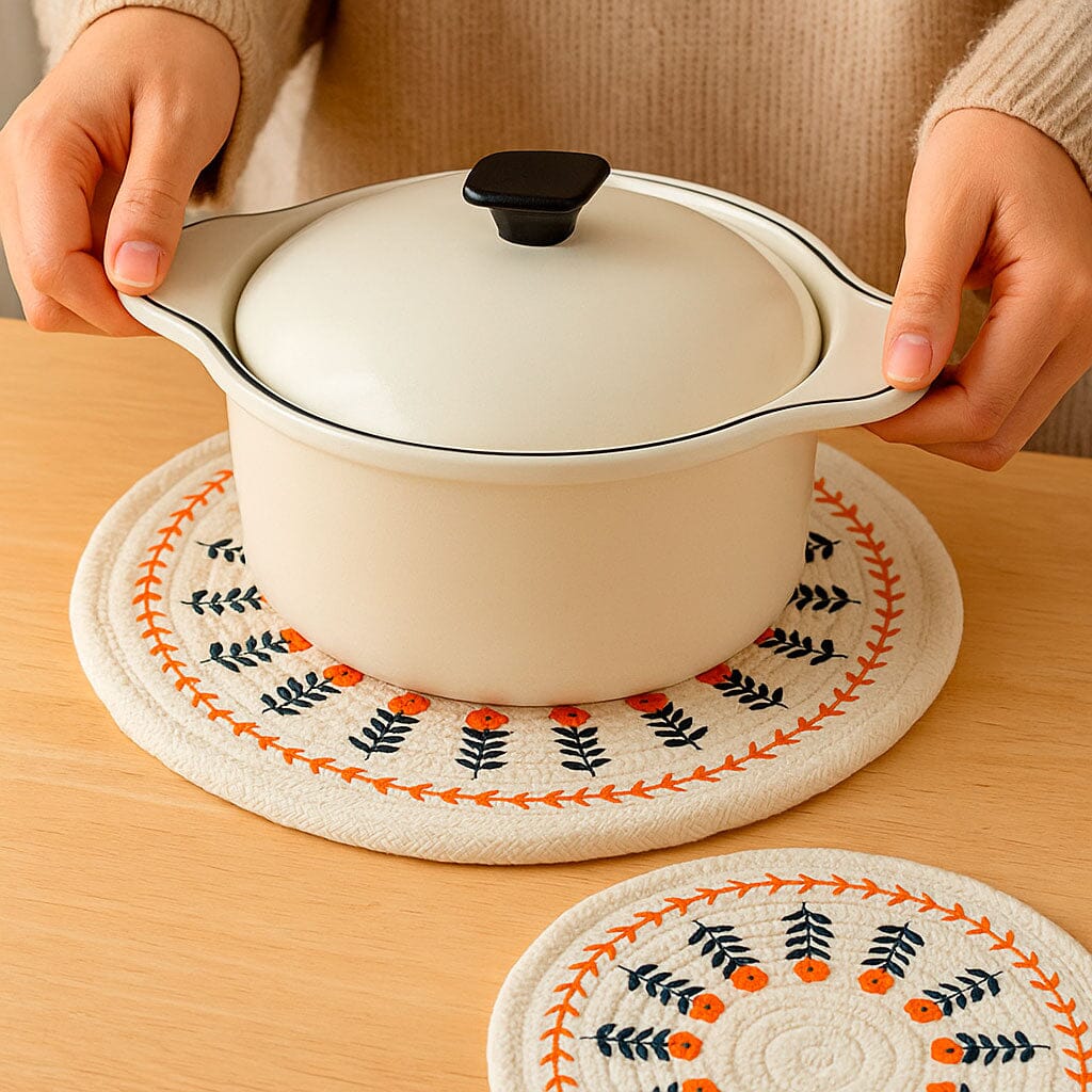 Descanso de Panela de Algodão com Estampa Floral Nórdica 4 Peças Descanso de Panela de Algodão com Estampa Floral Nórdica 4 Peças Doca