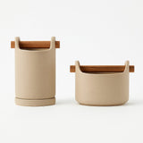 Porta Talheres de Cerâmica com Alça de Madeira Porta Talheres de Cerâmica com Alça de Madeira Doca