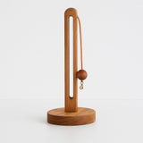 Suporte de Madeira para Papel Toalha com Esfera Decorativa Suporte de Madeira para Papel Toalha com Esfera Decorativa Doca