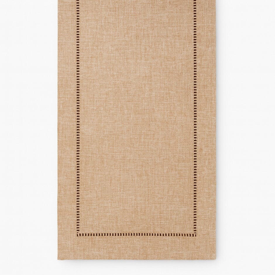 Caminho de Mesa de Linho Minimalista com Detalhe Vazado Caminho de Mesa de Linho Minimalista com Detalhe Vazado Doca Cáqui 32x180cm 