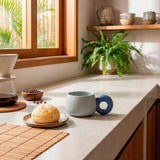 Caneca de Cerâmica com Alça Circular Caneca de Cerâmica com Alça Circular Doca 