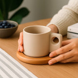 Caneca de Cerâmica com Base em Madeira 300ml Caneca de Cerâmica com Base em Madeira 300ml Doca 