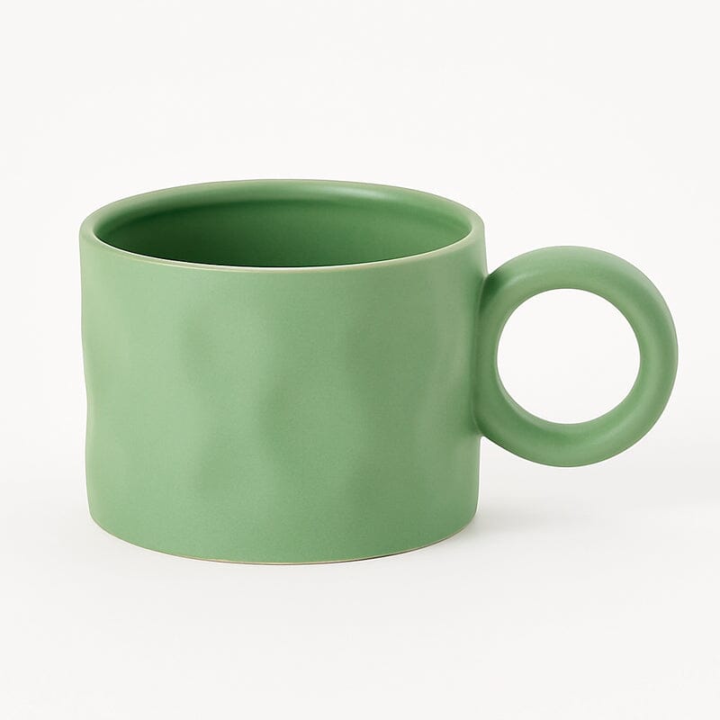 Caneca de Cerâmica com Design Orgânico e Alça Circular Caneca de Cerâmica com Design Orgânico e Alça Circular Doca Verde 