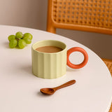 Caneca de Cerâmica Estilo Nórdico com Alça Circular 250ml Caneca de Cerâmica Estilo Nórdico com Alça Circular 250ml Doca 
