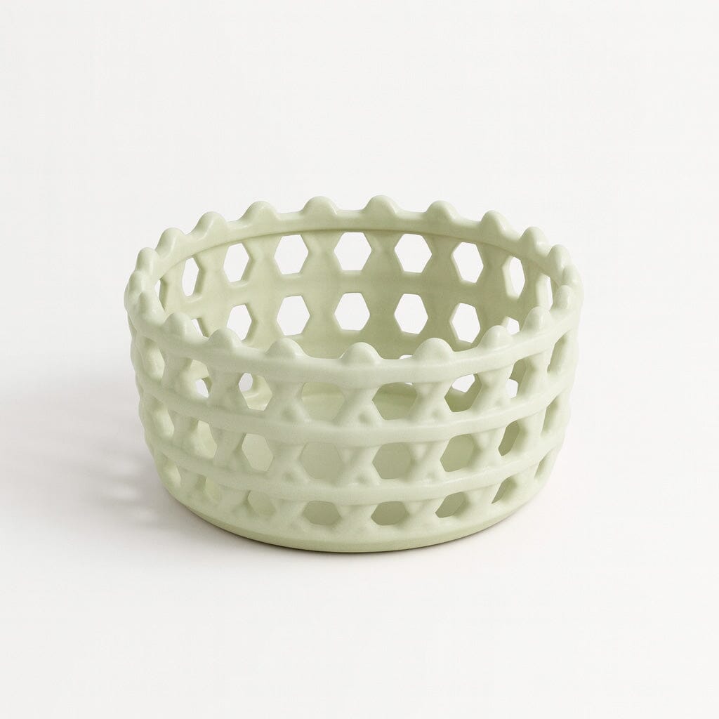 Cesta Decorativa de Cerâmica Vazado com Design Artesanal Cesta Decorativa de Cerâmica Vazado com Design Artesanal Doca Branca 