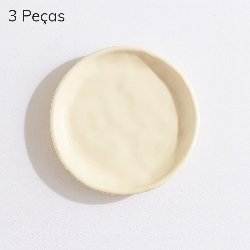 Conjunto de Pratos de Sobremesa em Cerâmica Colorida 3 Peças Conjunto de Pratos de Sobremesa em Cerâmica Colorida 3 Peças Doca Branco 
