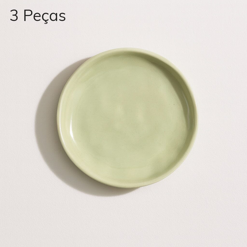 Conjunto de Pratos de Sobremesa em Cerâmica Colorida 3 Peças Conjunto de Pratos de Sobremesa em Cerâmica Colorida 3 Peças Doca Verde 