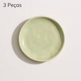 Conjunto de Pratos de Sobremesa em Cerâmica Colorida 3 Peças Conjunto de Pratos de Sobremesa em Cerâmica Colorida 3 Peças Doca Verde 