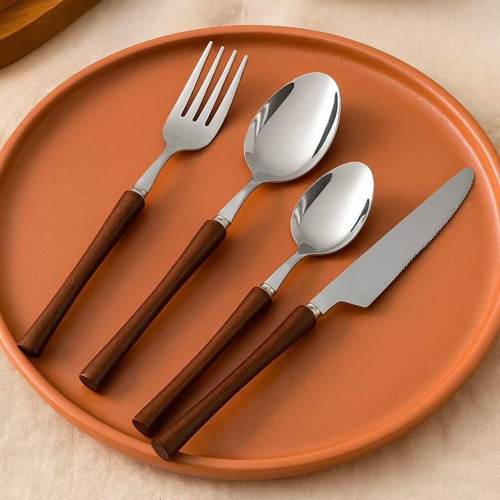 Conjunto de Talheres em Inox com Cabo de Madeira 4 Peças Conjunto de Talheres em Inox com Cabo de Madeira 4 Peças Doca 