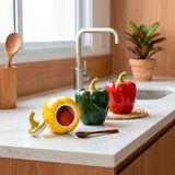 Pote Porta Temperos de Cerâmica em Formato de Pimentão com Tampa Pote Porta Temperos de Cerâmica em Formato de Pimentão com Tampa Doca 