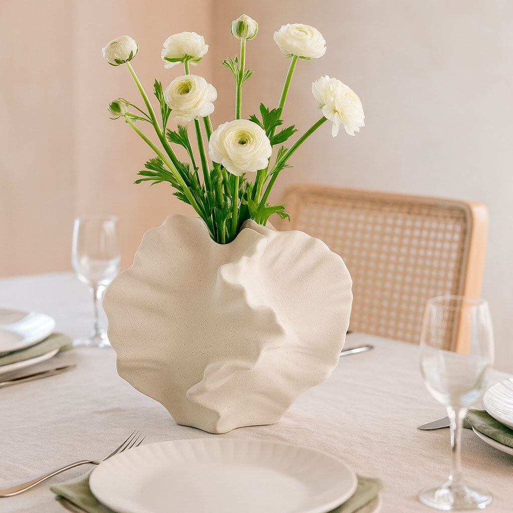 Vaso de Cerâmica Esculpido com Design Ondas Vaso de Cerâmica Esculpido com Design Ondas Doca 