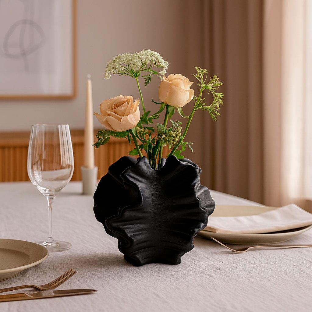 Vaso de Cerâmica Esculpido com Design Ondas Vaso de Cerâmica Esculpido com Design Ondas Doca 